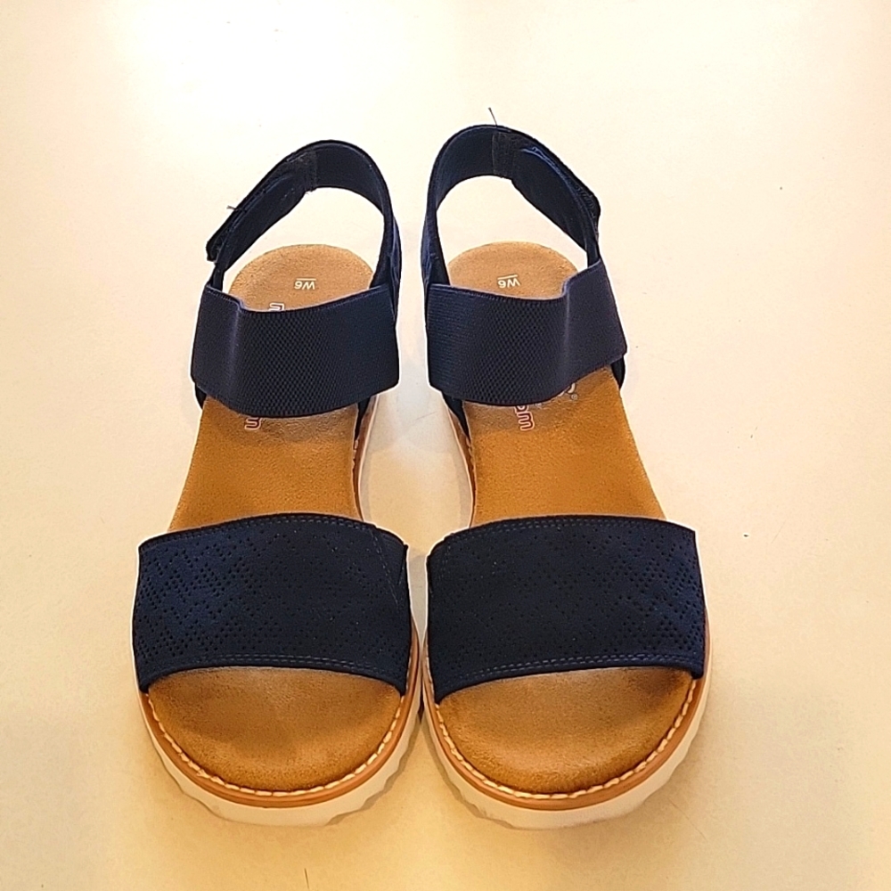 Bob's Skechers Desert Kiss mini wedge sandal